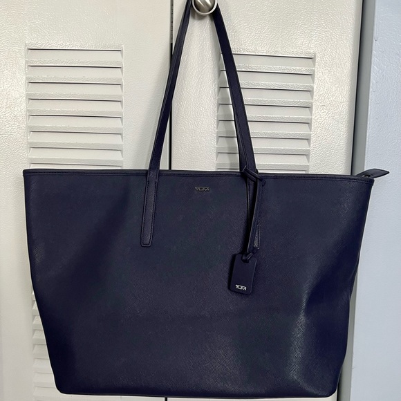 Tumi Bags Tumi Everyday Tote Leather Poshmark